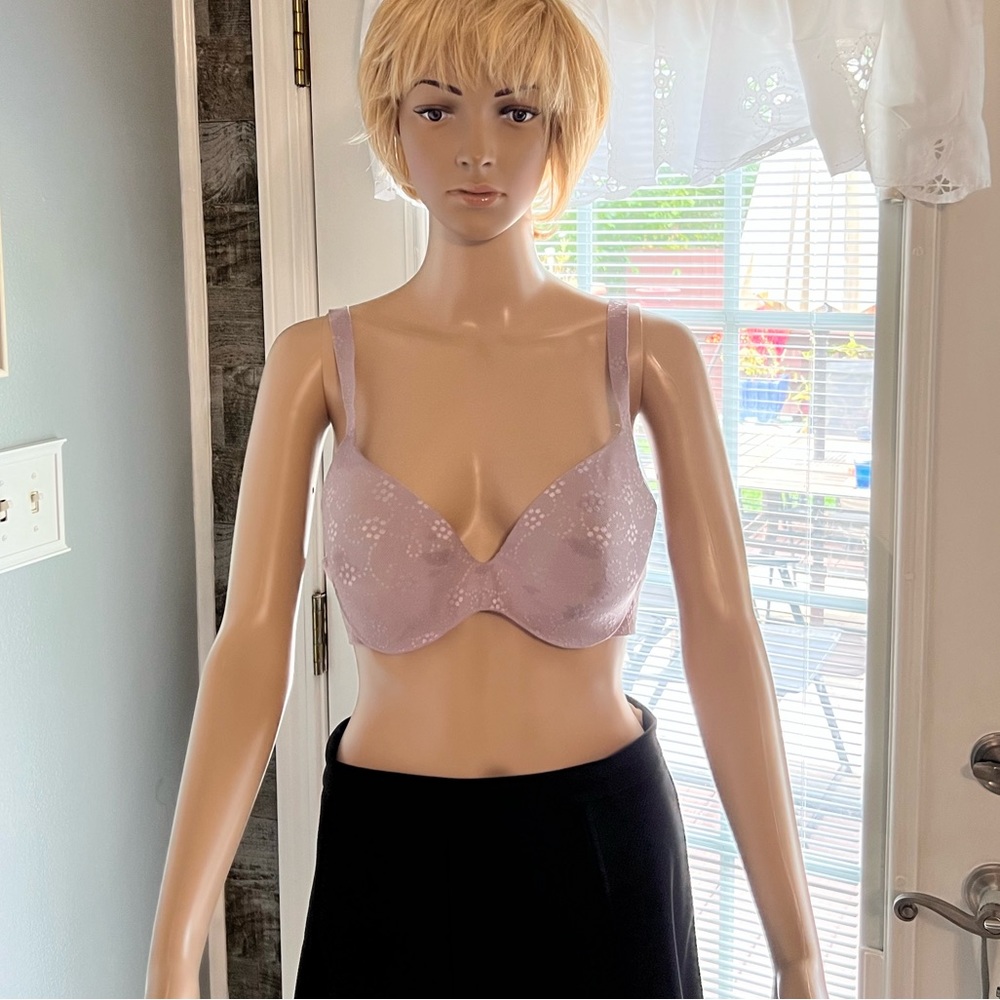 Barely There Bra SZ 36B